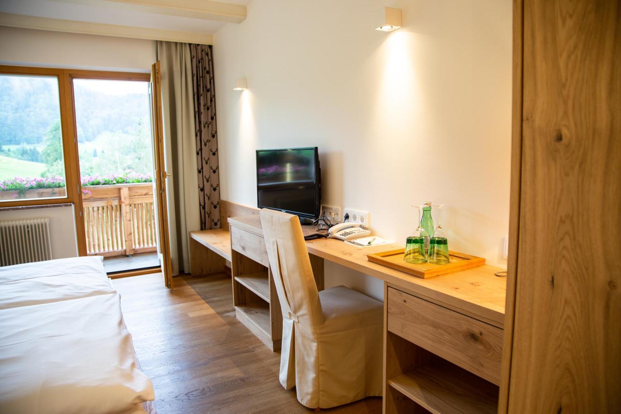 Hotel Garni Kranzbichlhof Durrnberg Room photo